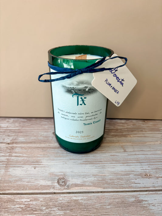 Donostia -- Plum + Amber Soy Woodwick Candle