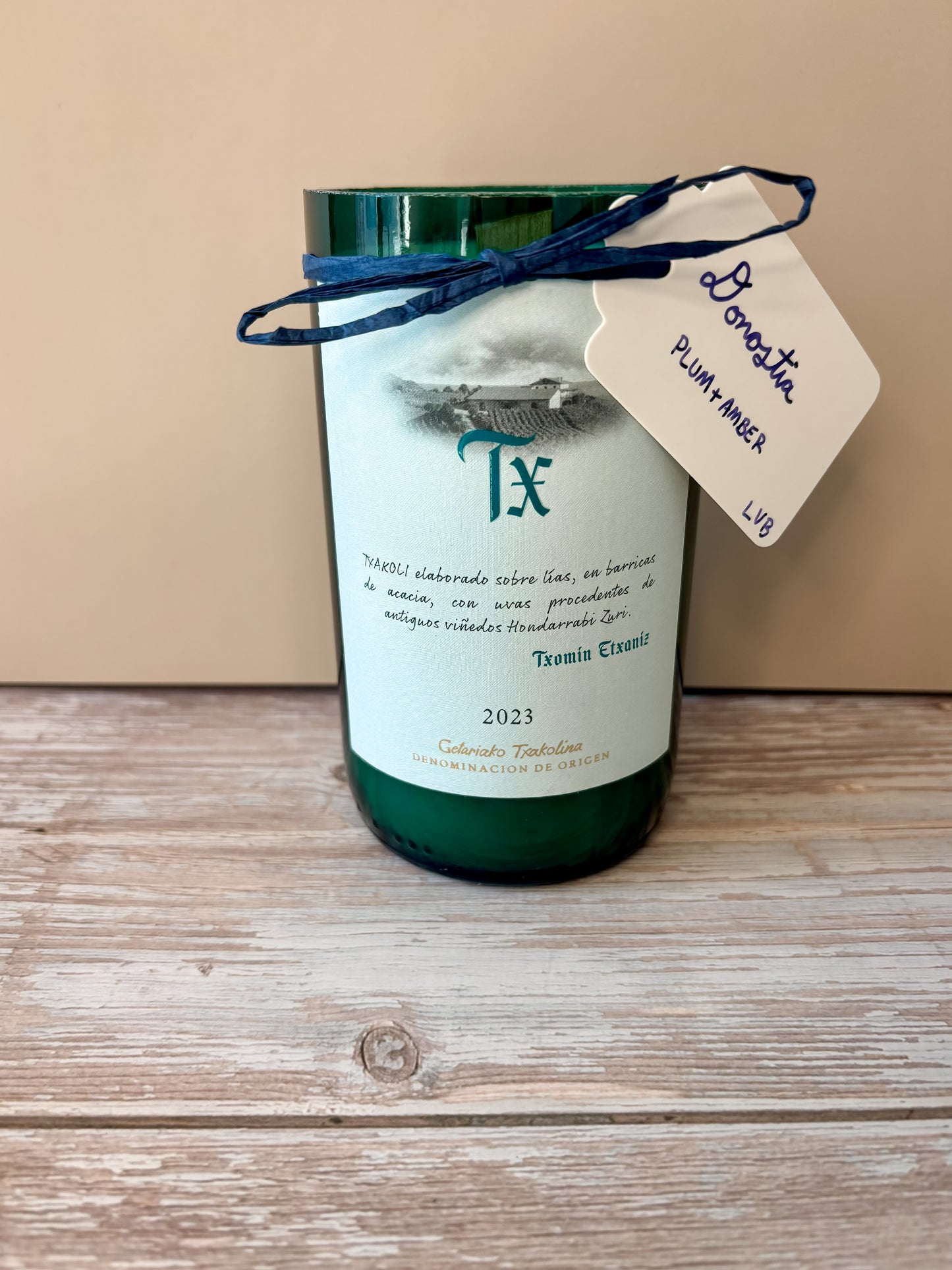 Donostia -- Plum + Amber Soy Woodwick Candle