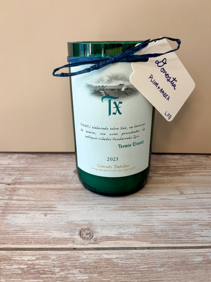 Donostia -- Plum + Amber Soy Woodwick Candle