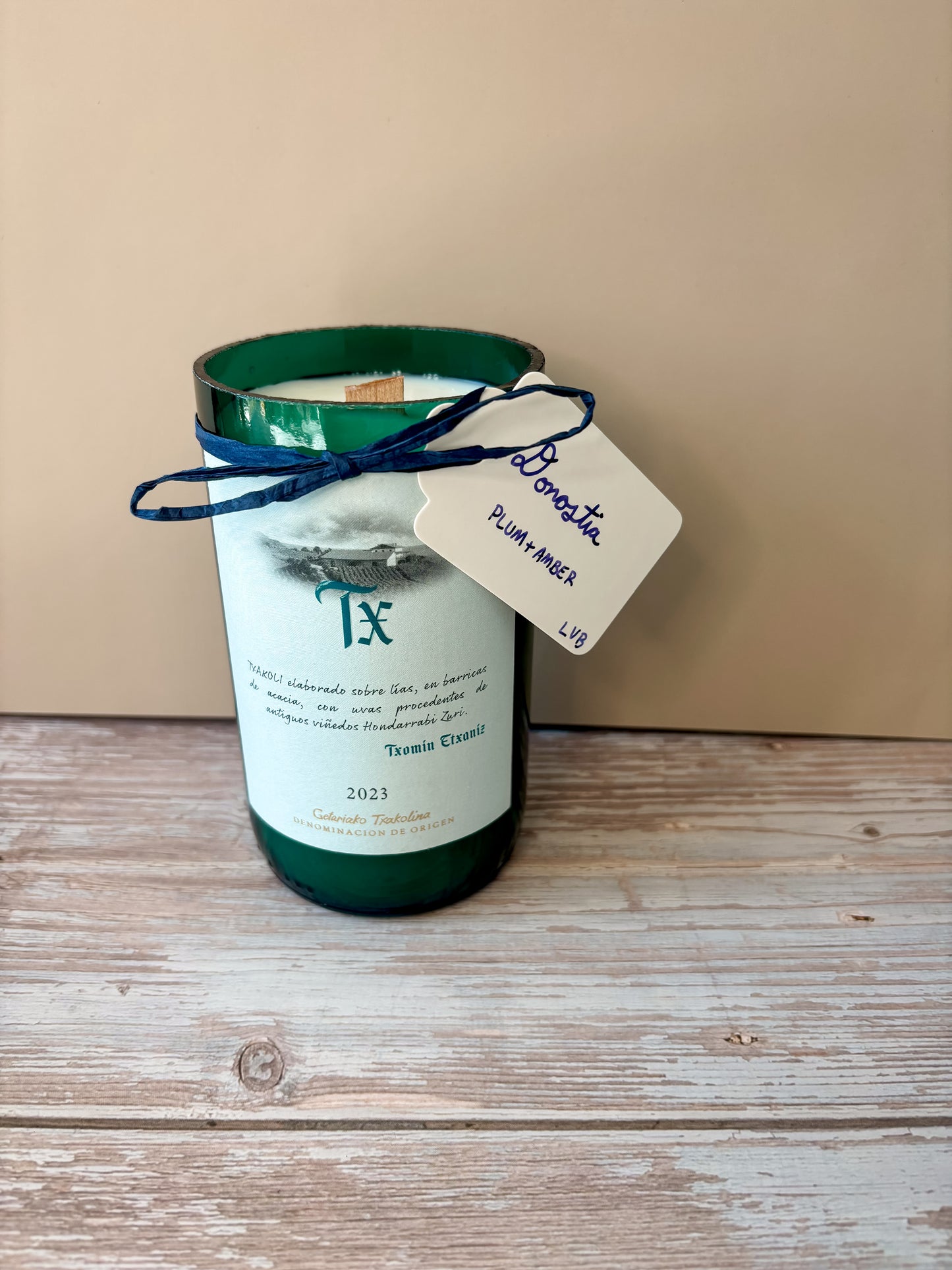 Donostia -- Plum + Amber Soy Woodwick Candle